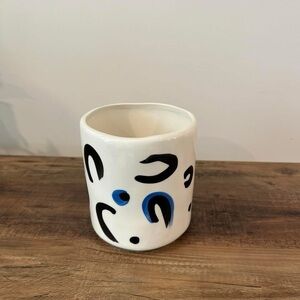 Ceramic pot, brush holder, decor